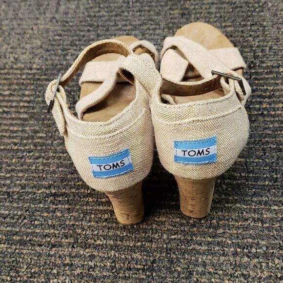 Toms tan shoes  - Picture 3 of 5